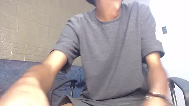 tyler wolf1  online show from November 19, 3:12 pm