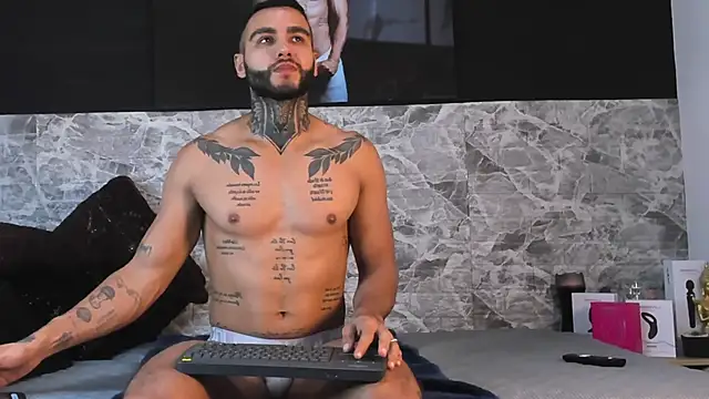 Danny Willson online show from October 10, 2:44 pm