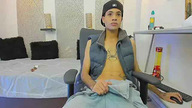 JacobBlackwell  online show from November 2, 7:40 pm