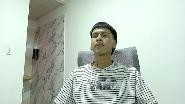 SEBAS LOVER  online show from October 20, 8:02 pm