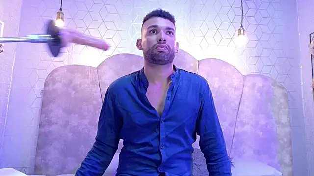 onlymen2025 online show from October 17, 7:51 pm