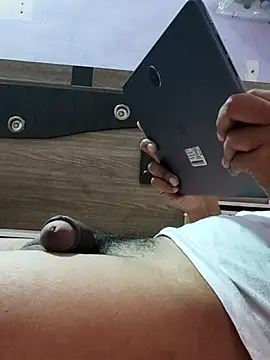 vickymtrb online show from October 30, 6:42 pm