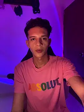 tylernova online show from October 19, 5:01 am