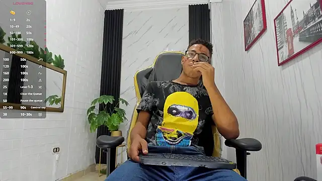 Yeps pluss online show from October 28, 8:22 pm