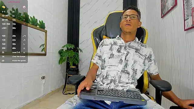 Yeps pluss online show from October 27, 8:11 pm