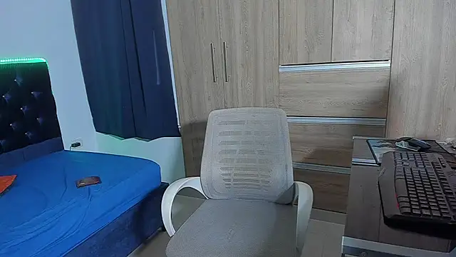 elias ford online show from October 19, 8:23 pm