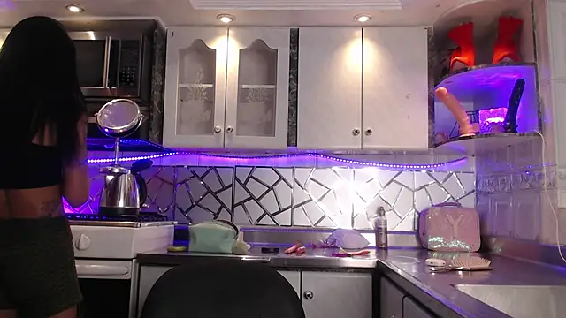 ZAMMIRA online show from December 1, 6:22 pm