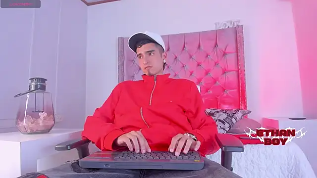 Ethan Boy  online show from November 25, 8:55 pm