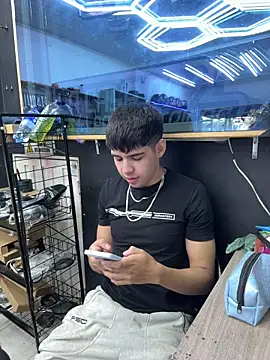 Stick ledom online show from November 19, 9:14 pm