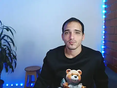 Maax3023 online show from November 6, 6:33 pm