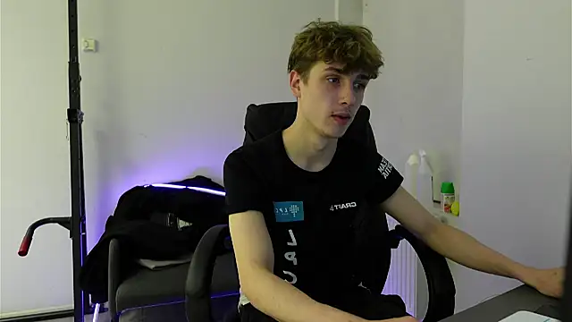 Nathan Rusu online show from November 22, 8:41 pm