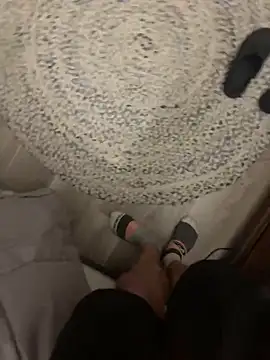 LilCheeky online show from October 18, 7:13 am