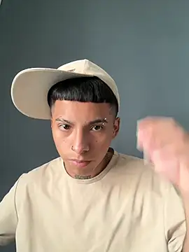 little kris1 online show from October 16, 1:52 pm