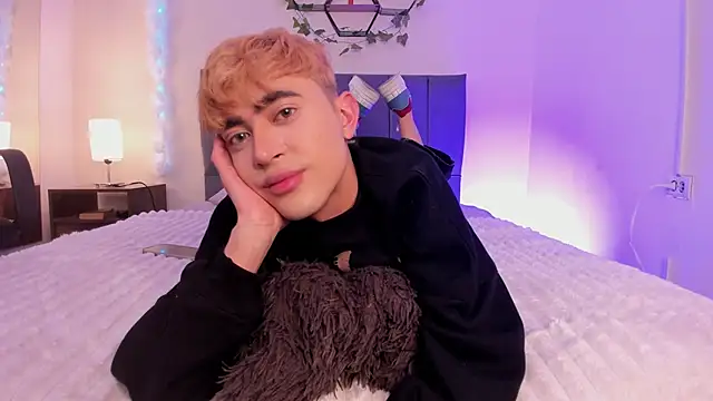 JustinCastiblanco online show from November 5, 11:34 am