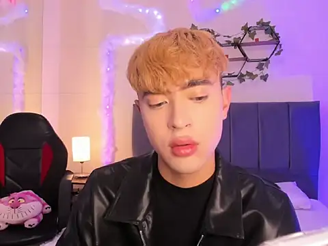 JustinCastiblanco online show from October 17, 11:36 am