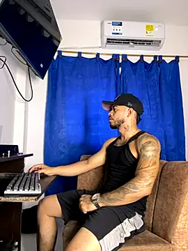 Kylian Alessandro online show from November 15, 7:05 pm