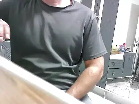 meroglu45 online show from October 17, 9:08 pm