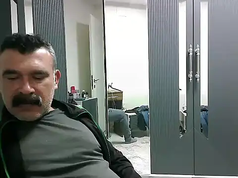 meroglu45 online show from October 30, 7:59 pm