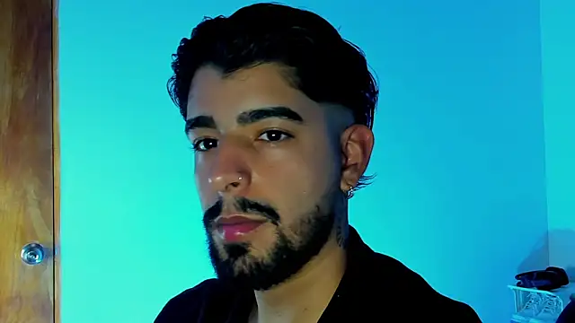 maximo black  online show from October 20, 1:09 am