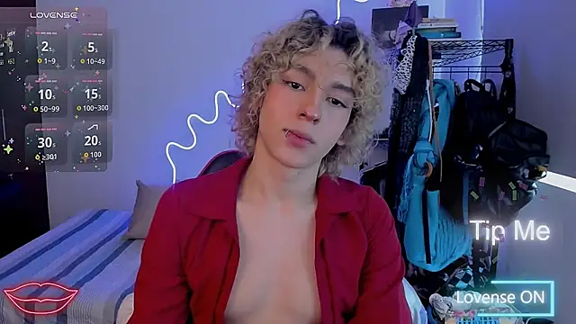 Lyric Mirage online show from November 18, 8:12 pm