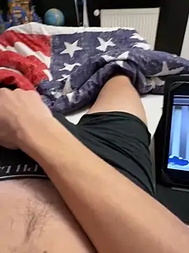 CuriousHetero77 online show from October 15, 7:21 pm