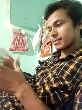 maxmishra18 online show from October 25, 4:14 am