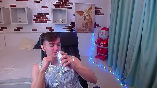 BradyFlint online show from December 17, 6:31 am