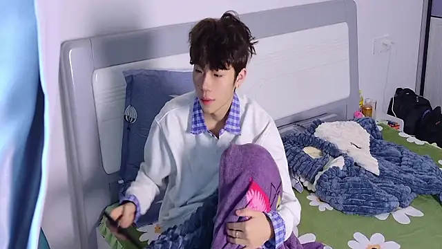 Stuffy-111 online show from October 22, 11:41 pm