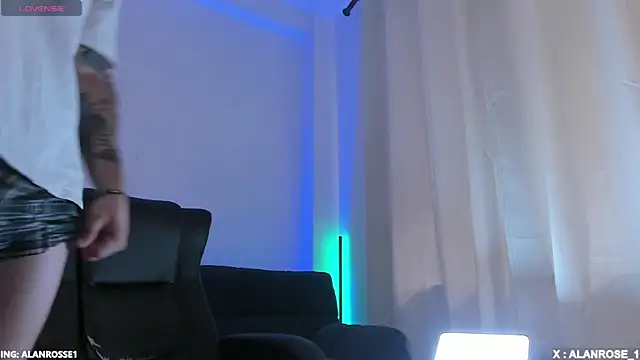 AlanRose01 online show from October 25, 2:19 pm