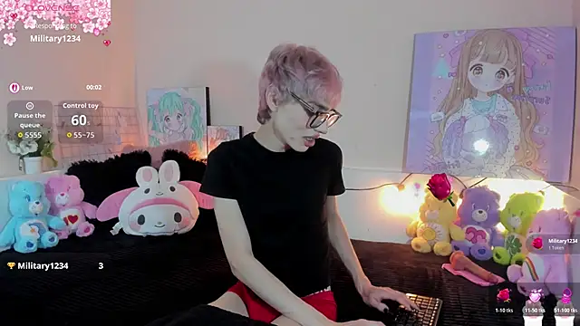 Strawberry Kitty  online show from December 20, 4:41 am