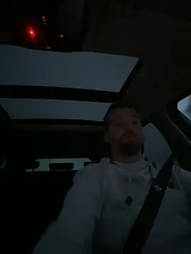 DirtyDeedsderechte online show from December 4, 3:52 pm