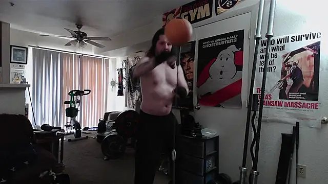 biggerisbetter12 online show from March 14, 8:27 pm