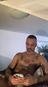 Italmanu85 online show from November 16, 11:12 am