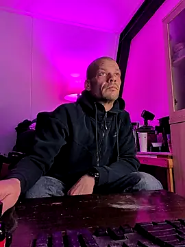 Kinky Play1 online show from January 5, 8:45 pm