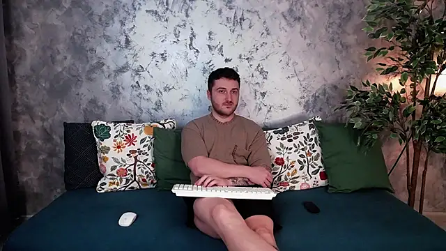 Ethan  S online show from December 19, 4:56 am