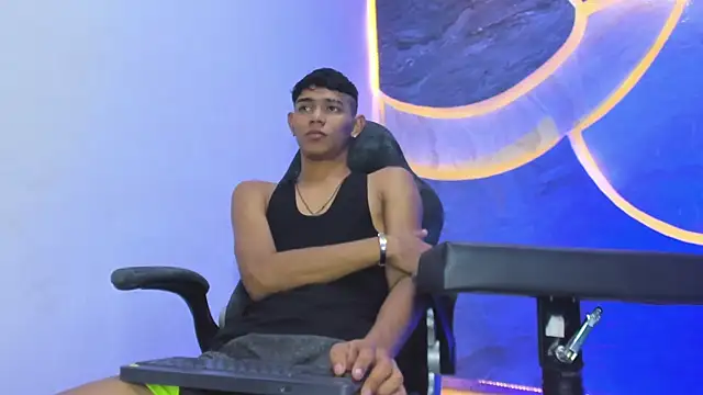 Sex Boy 33  online show from November 25, 5:20 am