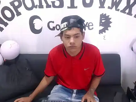 Yordi Alpha online show from October 28, 12:51 pm