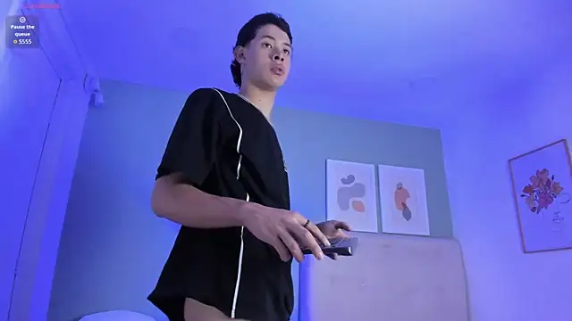 ApoloRicci online show from February 1, 7:34 pm