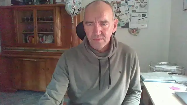 Lutzi1970 online show from November 11, 2:33 pm