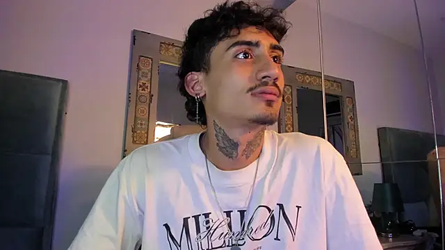 Mr Strike online show from December 17, 7:09 pm