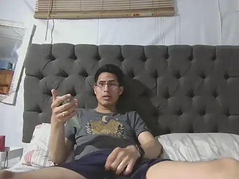 Niyorquino26 online show from November 21, 3:38 am