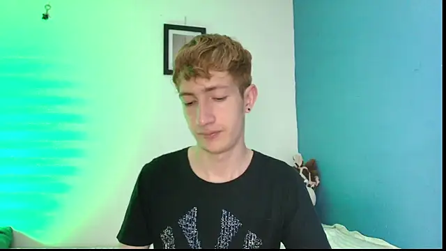 Erick Taylor3 online show from April 9, 8:04 pm