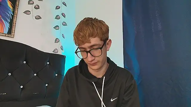 Erick Taylor3 online show from November 26, 6:33 pm