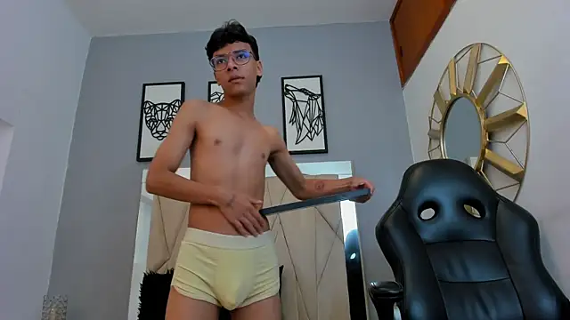 adams bobby online show from April 11, 12:41 pm