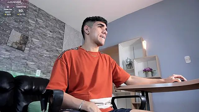 zack joness18 online show from December 17, 3:36 am