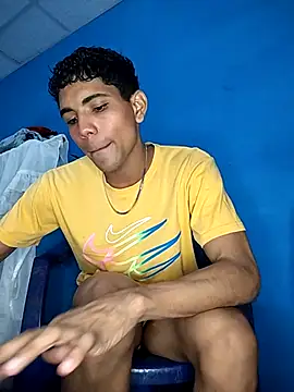 Alex Sweeting online show from November 28, 2:15 am