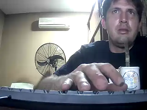 calitox1995 online show from October 31, 7:01 am