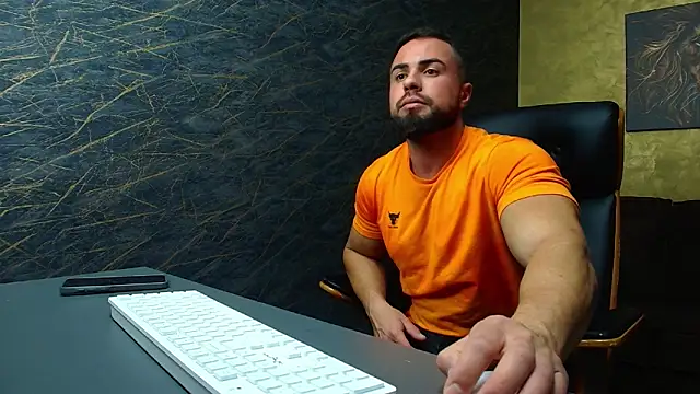 HayesWood online show from November 8, 6:05 am