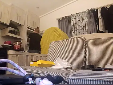 THOMMONSTER5299 online show from February 5, 1:23 am