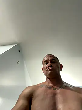 HighonTee online show from October 28, 7:05 pm